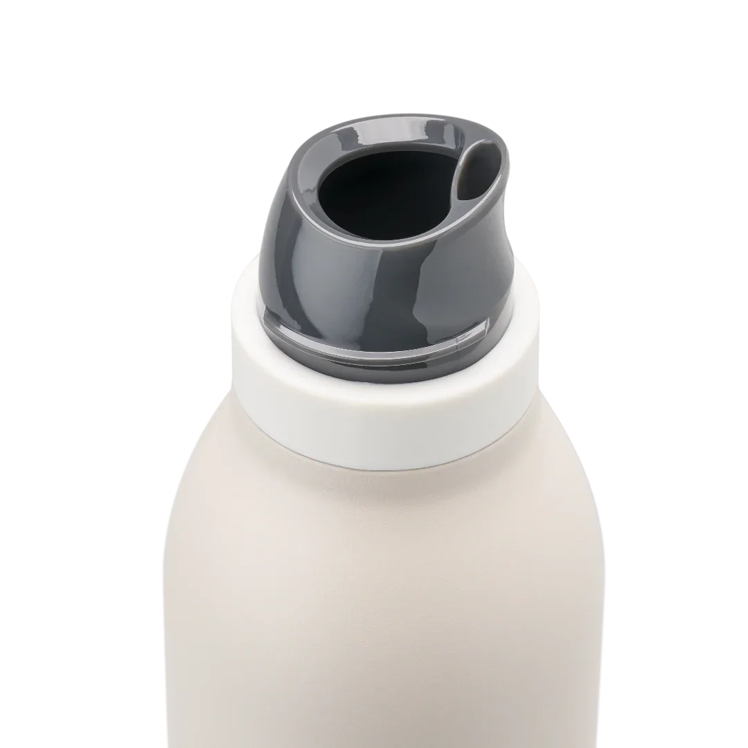 Owala beige freesip twist bottle 710ml close up shot of freesip spout