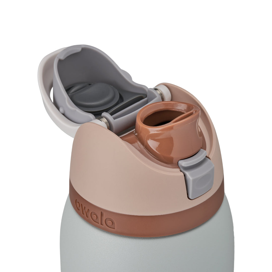 C07743-40-oz.CalmWatersFreeSip-Spout.jpg