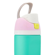 Owala kids freesip insulated water bottle 475ml bluey/green base light lid with carry loop close up shot 